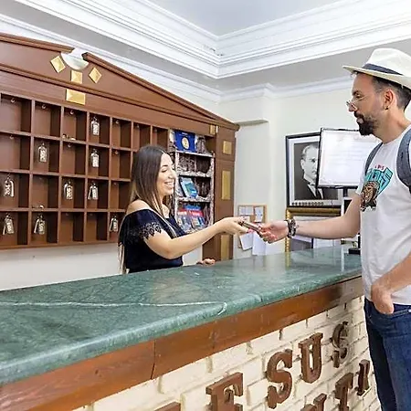 Ephesus Centrum Otel 3*